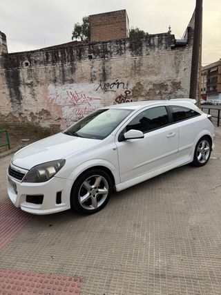 Opel Astra GTC
