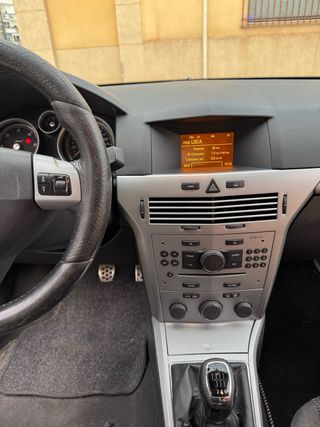 Opel Astra GTC
