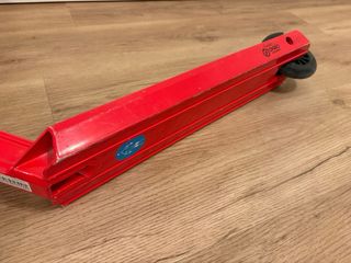 Patinete infantil rojo