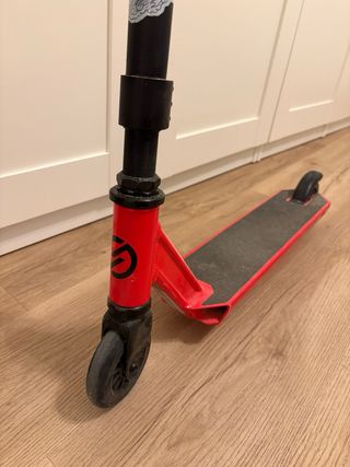 Patinete infantil rojo