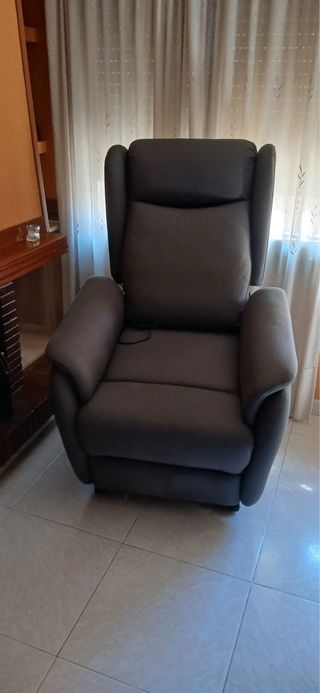 Sillón reclinable casi nuevo