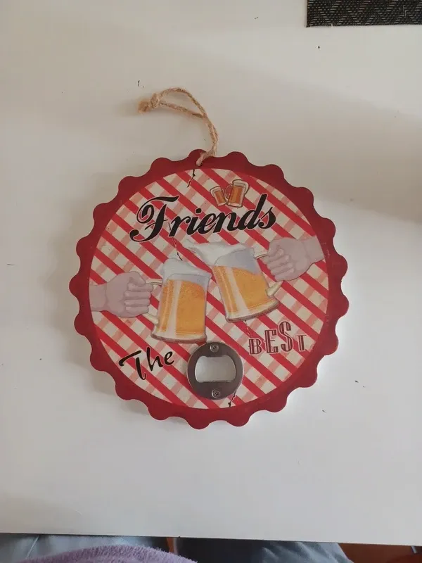 Apribottiglie da muro 