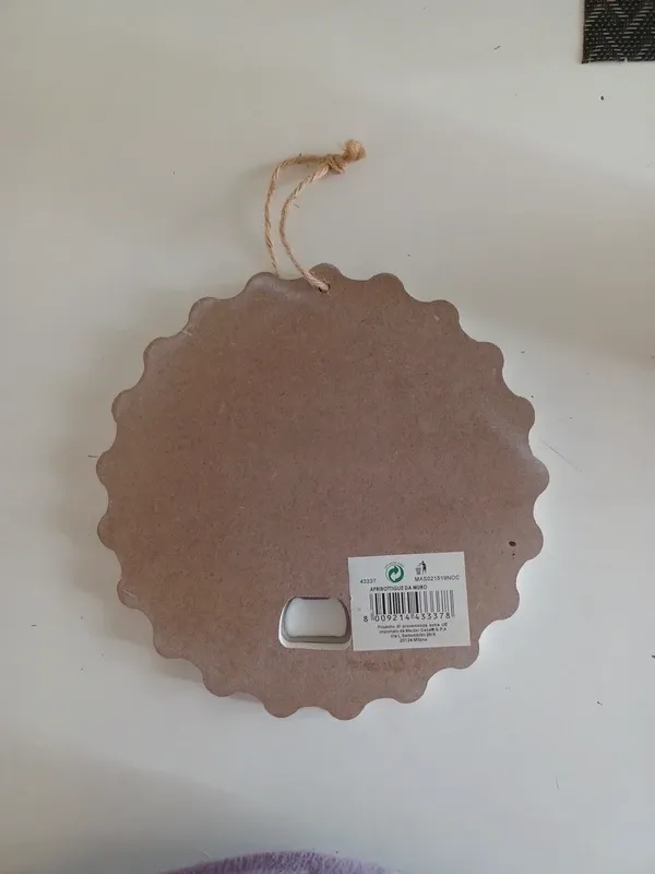 Apribottiglie da muro 