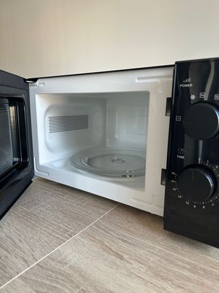 Microondas Taurus Compacto Negro