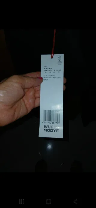 Pantaloni neri nuovi