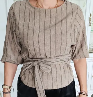 Blusa Beige Lazo Mangas Abullonadas