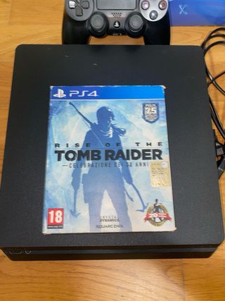 PS4 Slim 1TB + 4 Giochi e 1 Controller