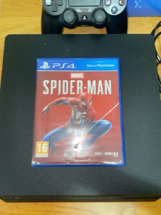 PS4 Slim 1TB + 4 Giochi e 1 Controller