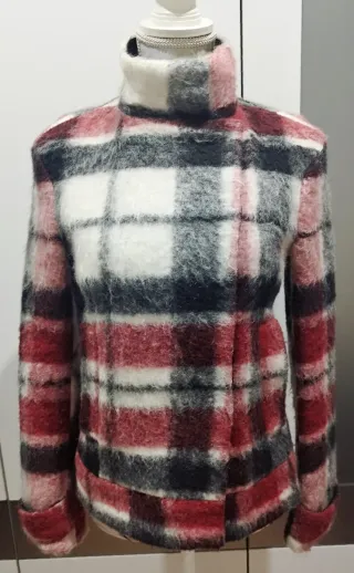 Chaqueta cuadros Zara.