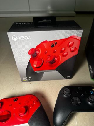 Xbox Series X 1 TB + Elite Core 2 + 2Controller 3 giochi