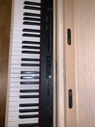 Piano Digital Roland HP204