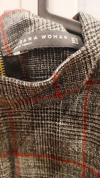 Blusa Zara cuadros gris Talla M