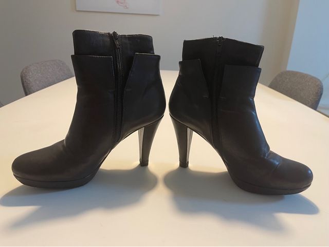 Botines Unisa negros tacón plataforma