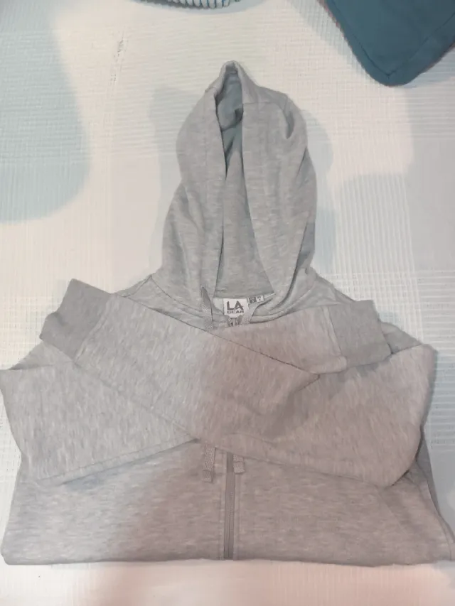 Chaqueta LA gris con capucha