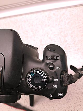 Cámara Canon EOS 550D + 2 objetivos y bolso