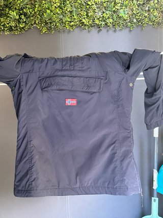 Chaqueta Napapijri azul marino