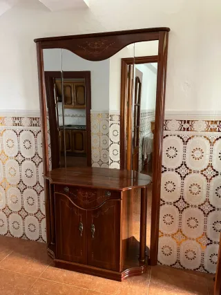 Mueble recibidor con espejo