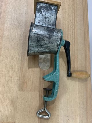 Rallador Vintage con Manivela