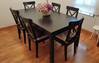 Mesa bjursta ikea y 6 sillas de madera 