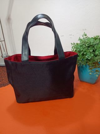 Bolso San Fabrizzio Negro con Forro Rojo