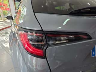 Toyota Corolla 2.0 180H STYLE E-CVT TOURING SPORT