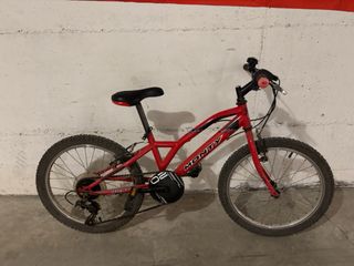 Bicicleta Monty 20 Roja
único propietario

