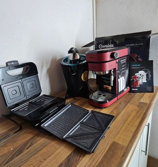 Pack Cafetera Cecotec 790 + Exprimidor+sandwichera