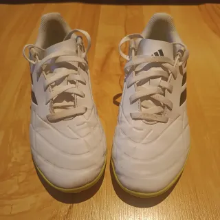 Zapatillas Adidas multitaco fútbol blancas