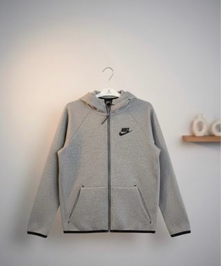 Chaqueta Nike Gris