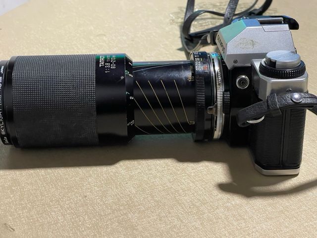 Cámara Olympus OM 20 + Accesorios