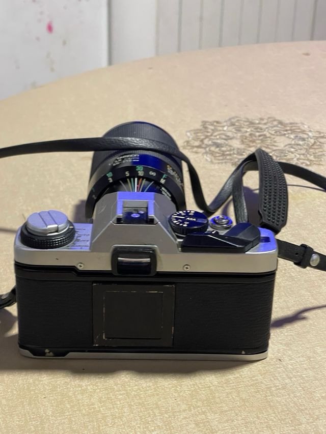 Cámara Olympus OM 20 + Accesorios