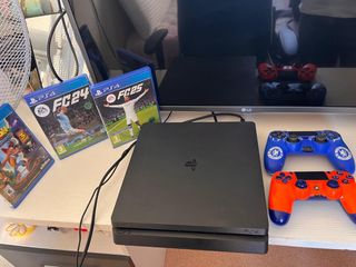 PS4 + 2 Mandos + 3 Juegos