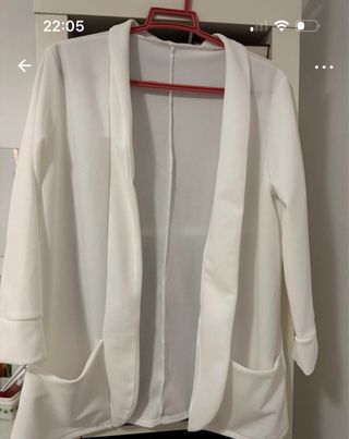 Chaqueta blanca S/M manga 3/4. 
Sin usar. 