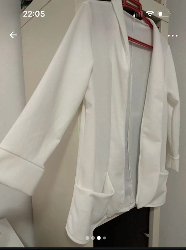 Chaqueta blanca S/M manga 3/4. Sin usar.