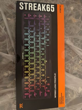 Teclado Fnatic Streak65 RGB Compacto