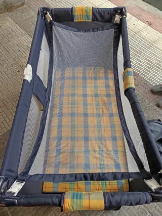 Cuna de viaje plegable