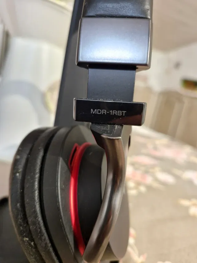 Cuffie Sony MDR-1RBT Bluetooth Nere Rosse