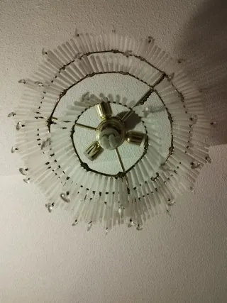 Lámpara de techo de cristal y metal