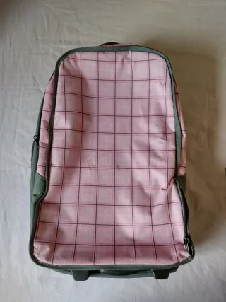 Maleta pequeña con ruedas y mochila