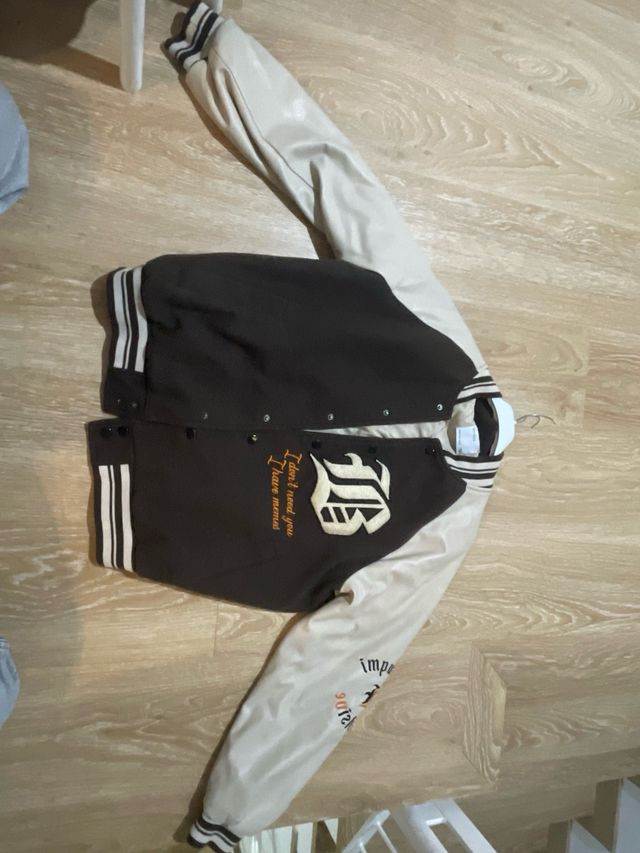 Chaqueta/ Cazadora Bershka Marrón y Beige