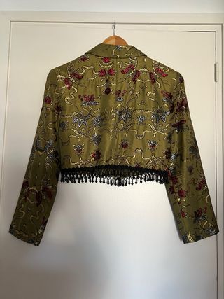 Torera bordada estilo brocado