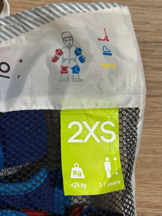 Proteções para crianças: 2XS, joelheiras, cotoveleiras, pulseira