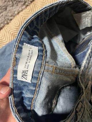 Pantalones vaqueros desgastados azules