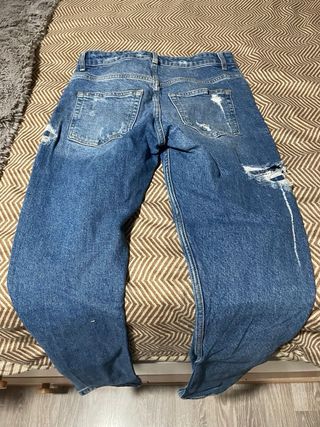 Pantalones vaqueros desgastados azules