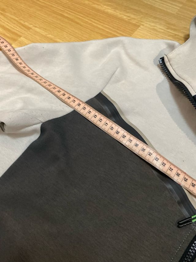 Sudadera Nike Tech Gris y Verde