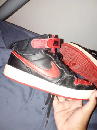 Nike Zapatillas Altas Rojas y Negras