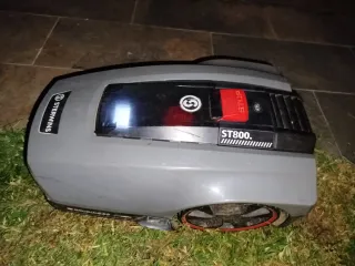 Robot cortacésped 800 metros cuadrados  En 350€