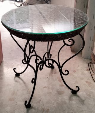 Mesa redonda cristal y metal forja