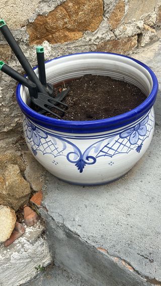 Maceta cerámica grande azul y blanca