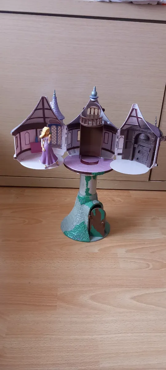 Torre y figura Rapunzel